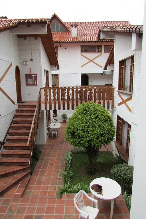 Apartamentos Los Quipus Quito Aparthotel