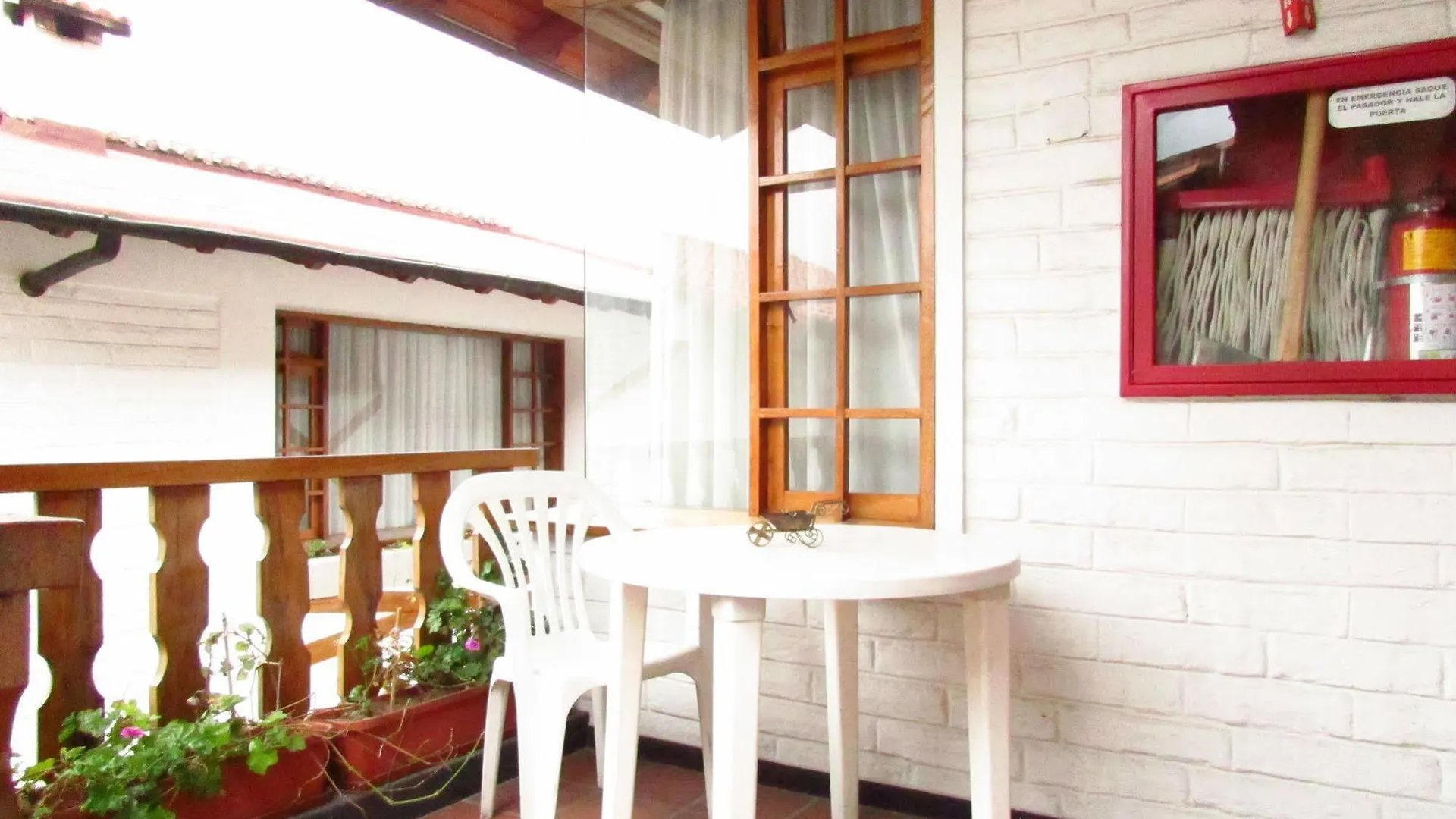 Apartamentos Los Quipus Quito 3*,  Ecuador