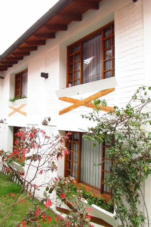 *** Aparthotel Apartamentos Los Quipus Quito Ekvádor