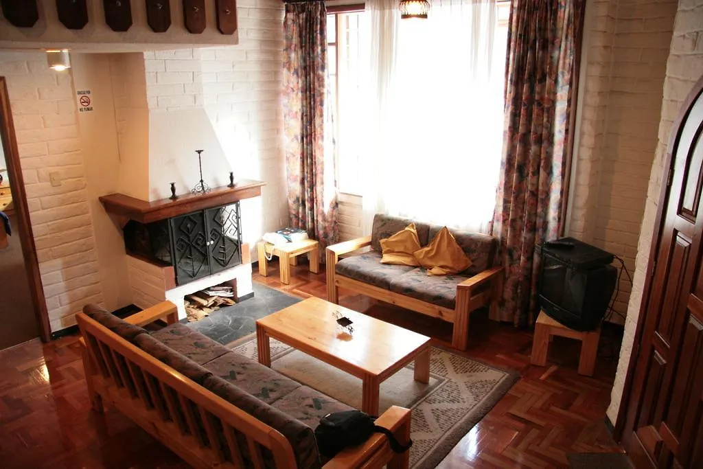 Apartamentos Los Quipus Quito 3*,