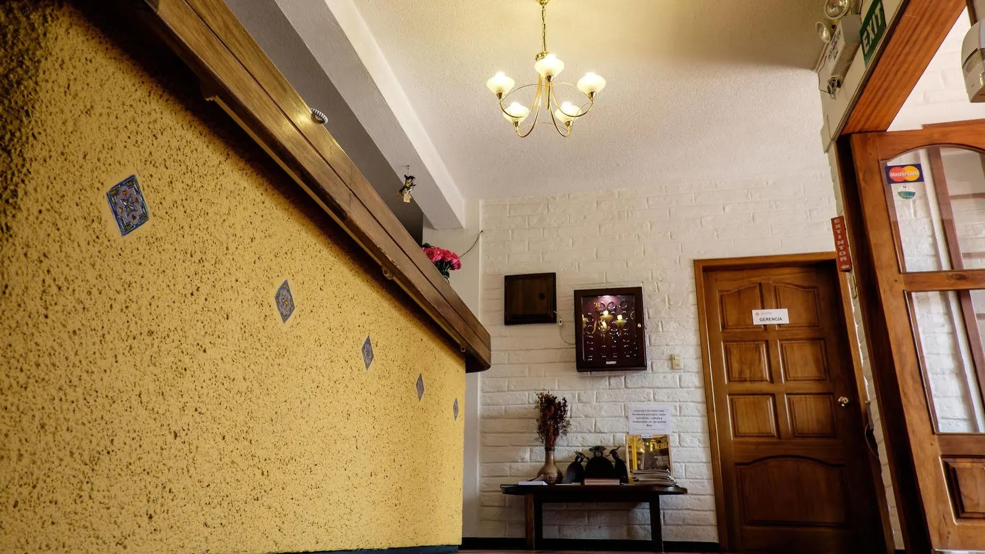 Apartamentos Los Quipus Quito Aparthotel